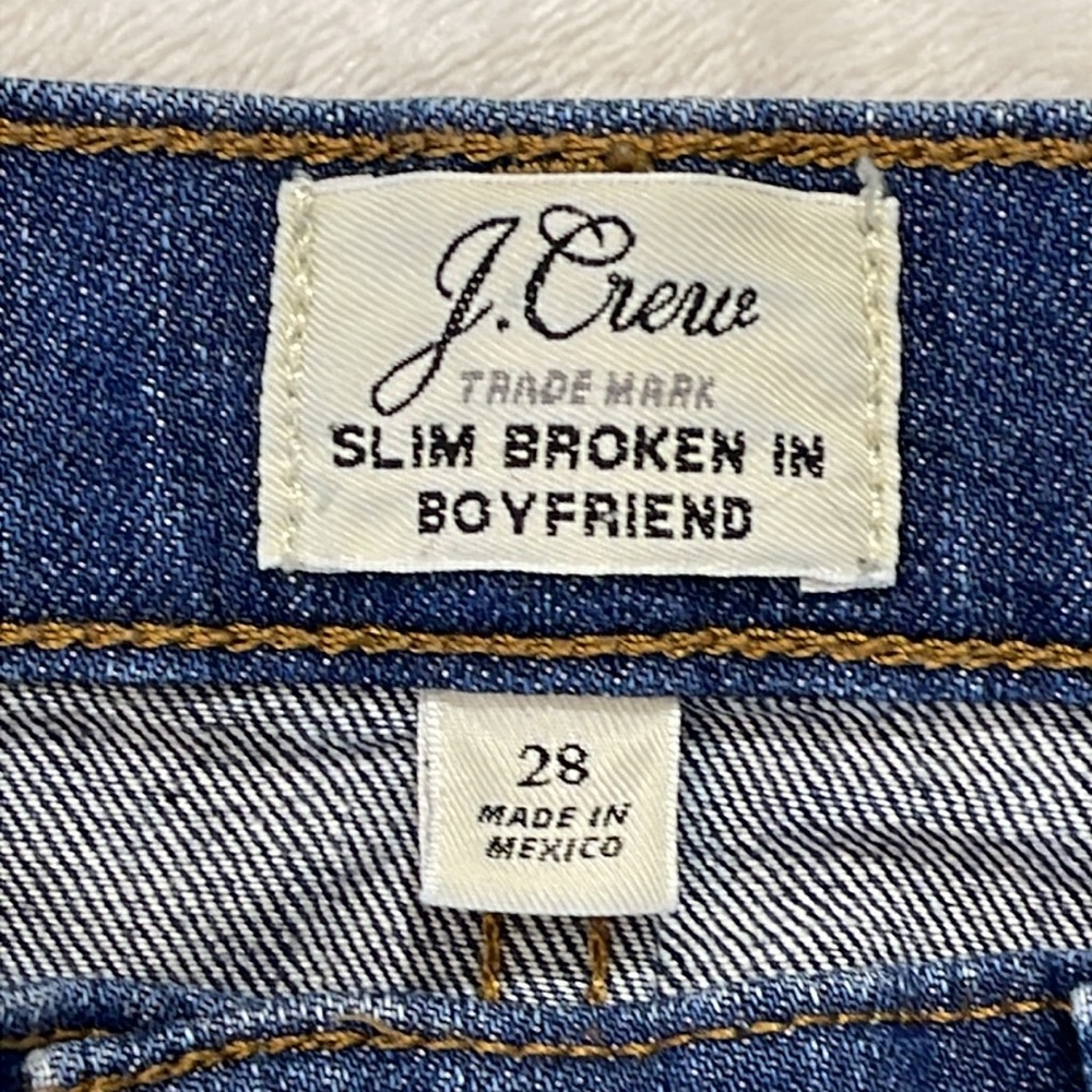 J CREW SLIM BROKEN IN BOYFRIEND SIZE 28 Women's Distressed Blue Jeans - Picture 5 of 7
